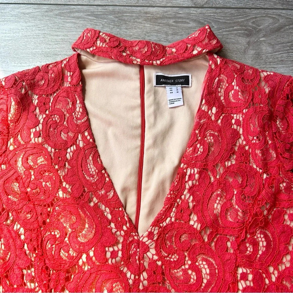 Another Story Red  Lace Choker Neck Evening Dress - Picture 5 of 16